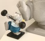 Geluck Le Chat sculpture : Le Chaltérophile